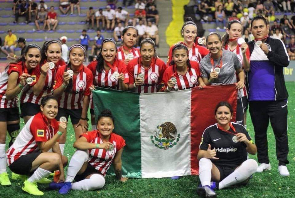 Leonas SF celebra sus 10 años de fundación