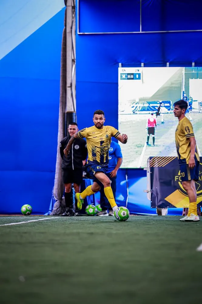 Grandes victorias y duelos parejos marcan la jornada inaugural del Campeonato Mundial de Clubes F7 Masculino